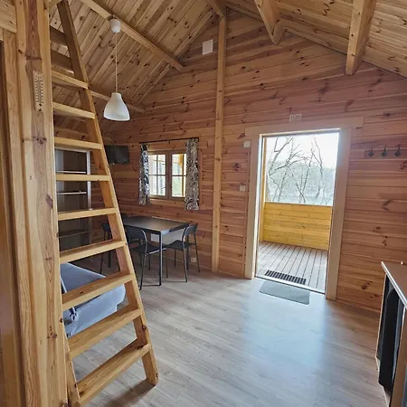 Polwysep Lipa Holiday home *